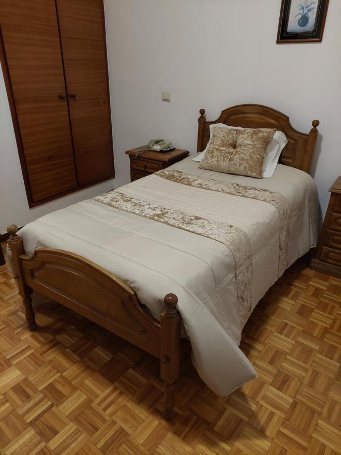 Residencial Real - Antiga Rosas Bed & Breakfast Vila Real Exterior photo